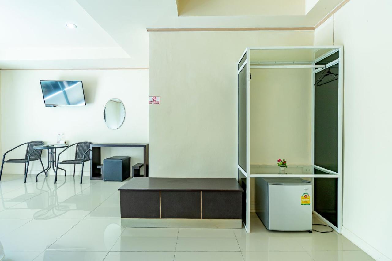 Ice Residence Hotel Bang Sao Thong Exterior photo