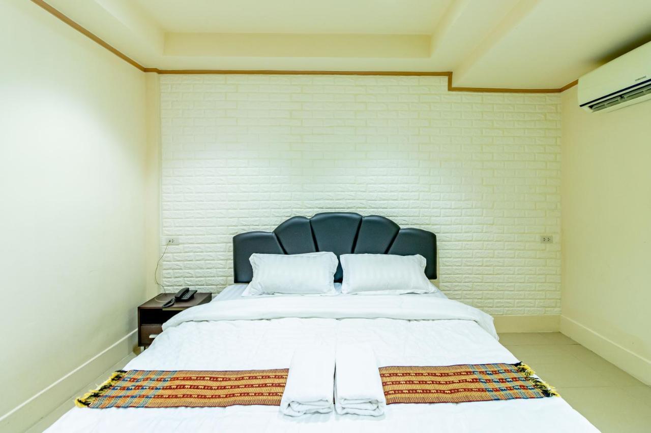 Ice Residence Hotel Bang Sao Thong Exterior photo