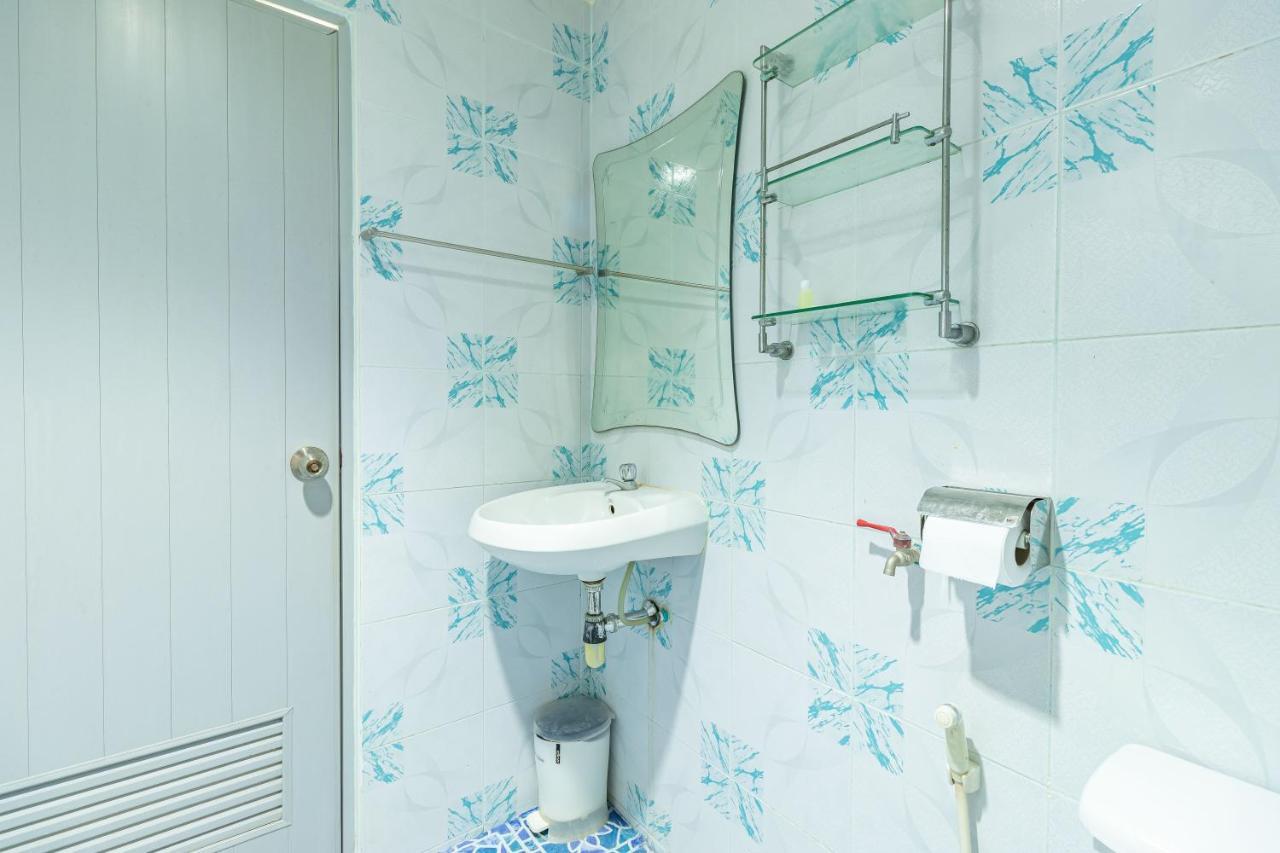 Ice Residence Hotel Bang Sao Thong Exterior photo