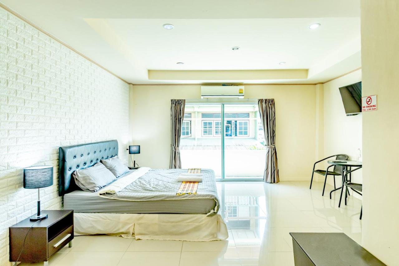 Ice Residence Hotel Bang Sao Thong Exterior photo