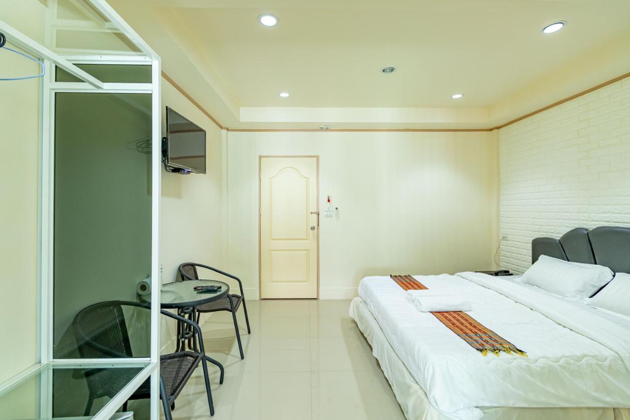Ice Residence Hotel Bang Sao Thong Exterior photo